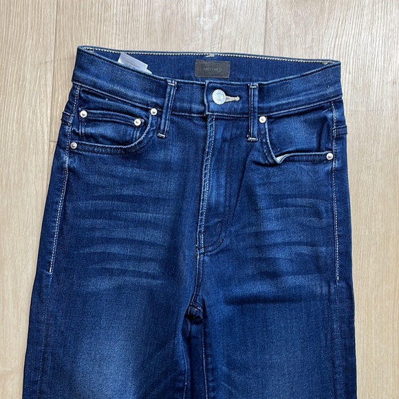 MOTHER The Insider Crop Step Fray Hem Blue Jeans High Waisted Tongue And Chic - Picture 6 of 10